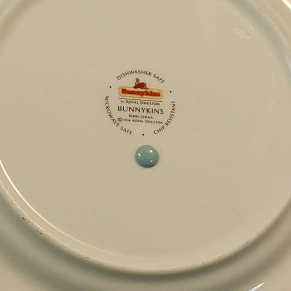 Royal Doulton BUNNYKINS  Family Camping Bone China 8" Plate Blue dot - Picture 5 of 7